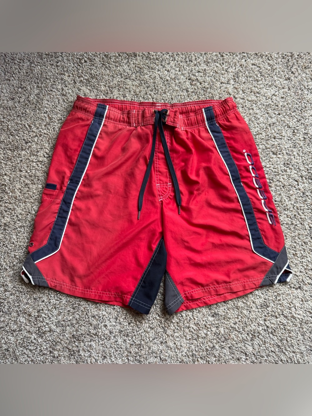 Vintage Speedo Swim Trunks Mens Red Y2K 2000s Board Shorts Embroidered Logo 34